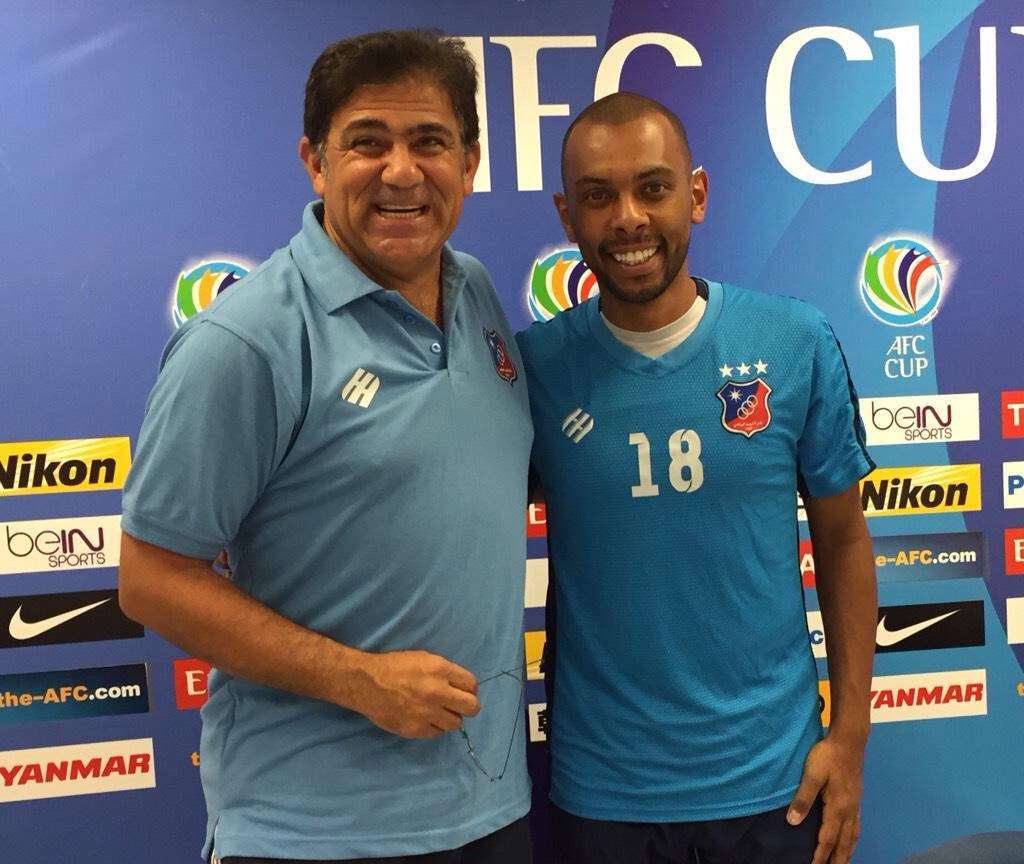 العتيقي مع المدرب محمد ابراهيم 