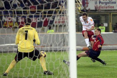 توتي يسجل هدف روما