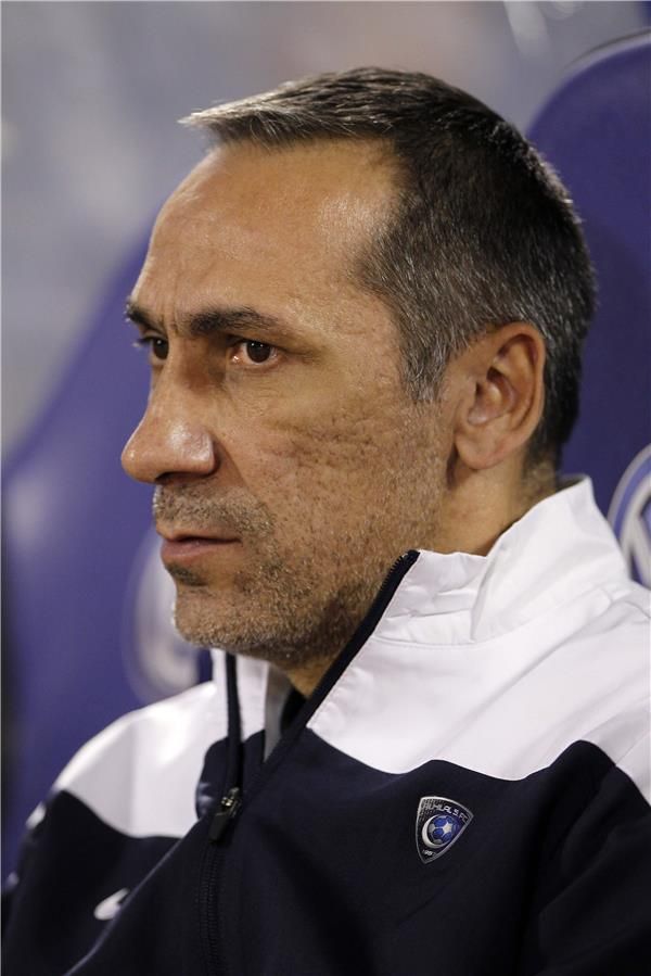 المدرب اليوناني جيورجيوس دونيس