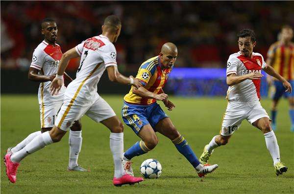 سفيان فيجولي (وسط)