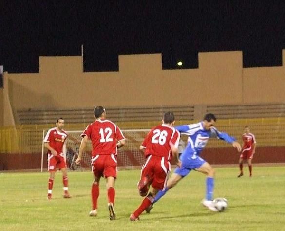 حوار كروي في وسط الملعب