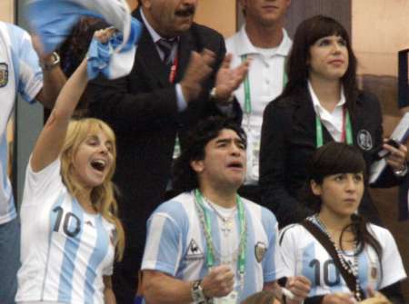 2006-06-16t130844z_01_wcck11_rtridsp_2_sport-soccer-world