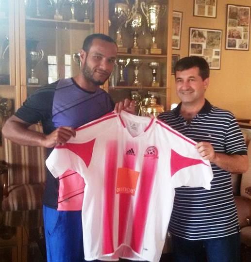 إبراهيم العبيدي ورئيس نادي شباب الأردن