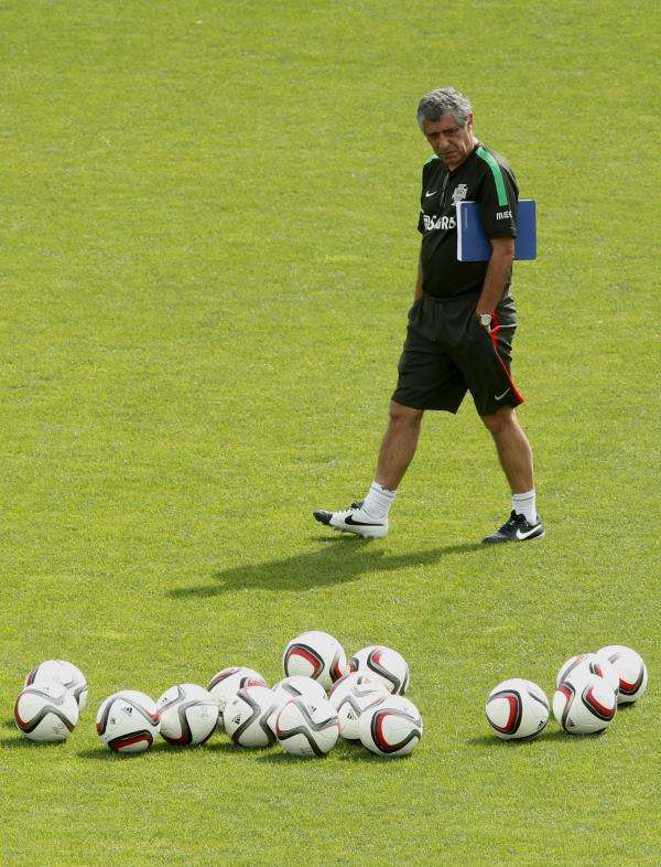 2015-06-11t094552z_464673363_gf10000123715_rtrmadp_3_soccer-euro_reuters