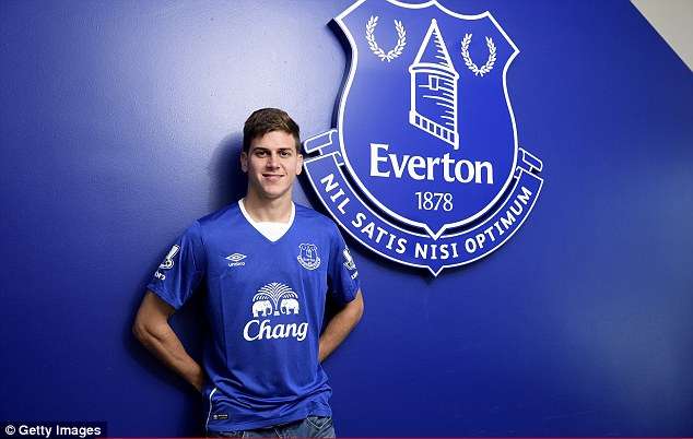 2bbf8f9700000578-3214590-image-a-17_1440786217880