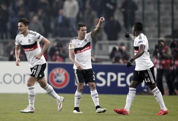 2015-03-19t212705z_1361683940_lr2eb3j1nkvjc_rtrmadp_3_soccer-europa_reuters