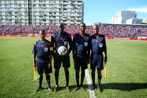 2014-arbitre_namibie600_517969808