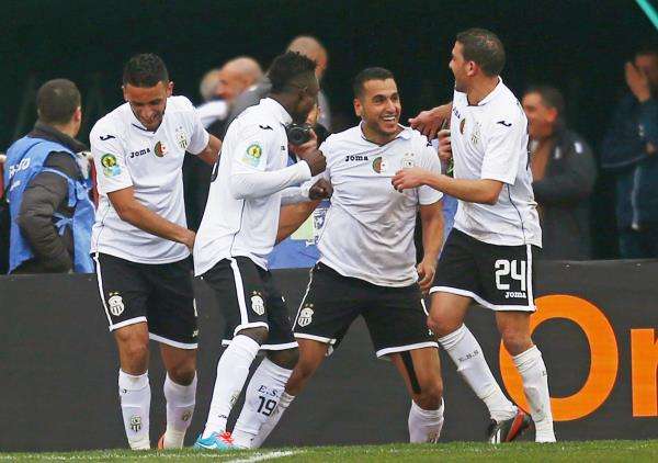 2015-02-21t190000z_1772307706_gm1eb2m084j01_rtrmadp_3_soccer-africa-algeria_reuters
