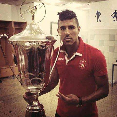  بغداد بونجاح يحمل رمز كاس تونس