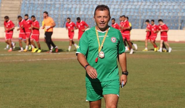 رادولوفيتش في تدريبات منتخب لبنان
