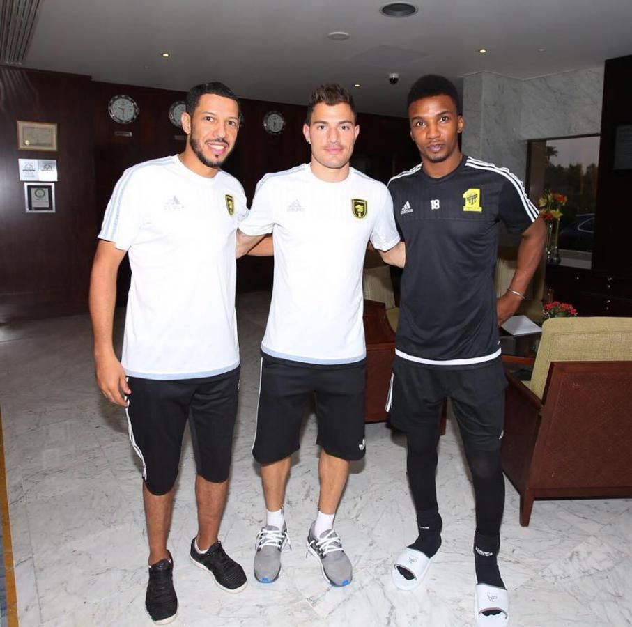 11909688_10206566299369392_991772978_n