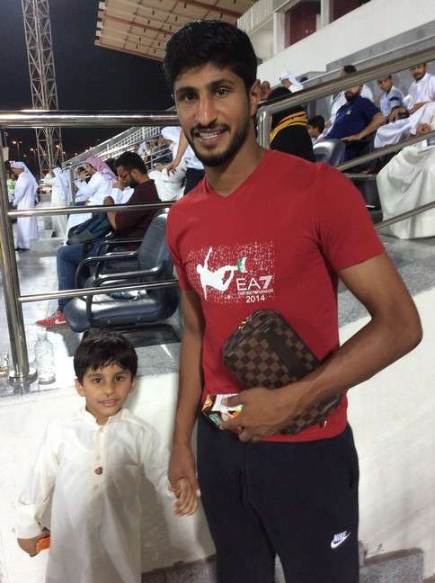 ندا مع ابنه طلال في صورة خاصة لكووورة