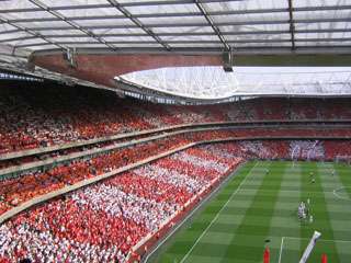 ملعب الامارات