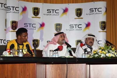 أبوعمارة والبلوي ومحمد نور في مؤتمر التجديد (تصوير:المركز الإعلامي بنادي الاتحاد)