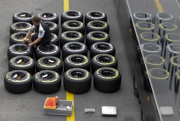 2015-09-03t123545z_226054642_gf10000191428_rtrmadp_3_motor-racing-prix_reuters
