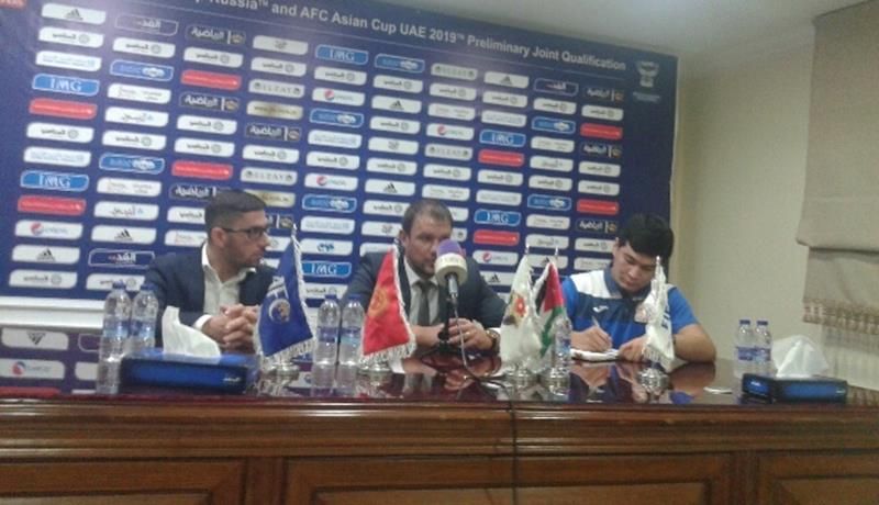 الكسندر خلال حديثه بالمؤتمر الصحفي 