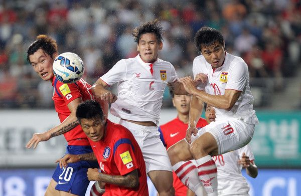 من لقاء كوريا الجنوبية ولاوس