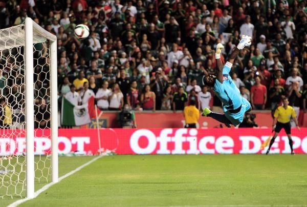 2015-09-05t041714z_1687314507_nocid_rtrmadp_3_soccer-mexican-national-team-vs-trinidad-tobago_reuters