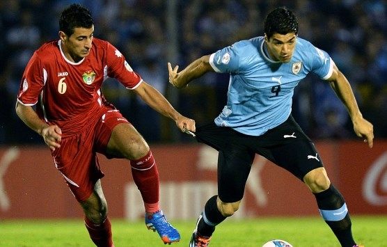 خطاب "يسار" في مباراة اوروجواي ويظهر سواريز