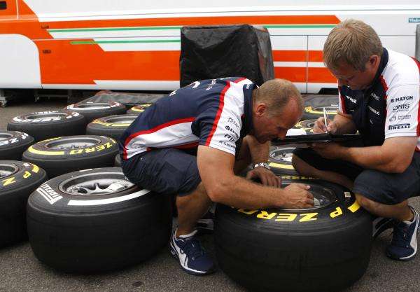 2013-07-25t145522z_1588495583_gm1e97p1rl701_rtrmadp_3_motor-racing-prix_reuters
