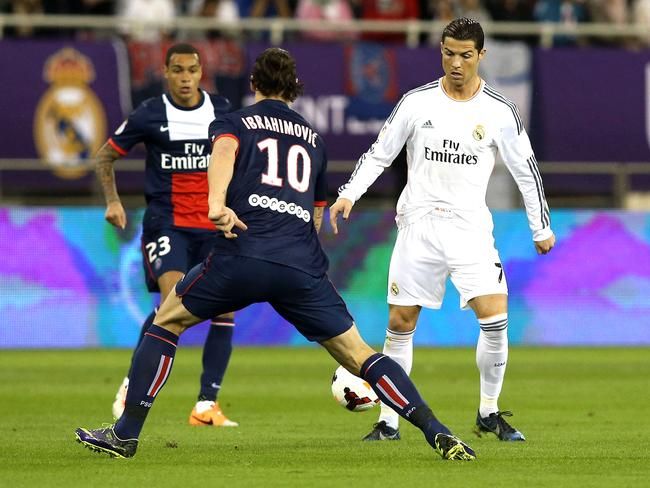 cristiano-ronaldo-au-psg-nasser-prepare-le-terrain-iconsport_fir_020114_05_14,120237