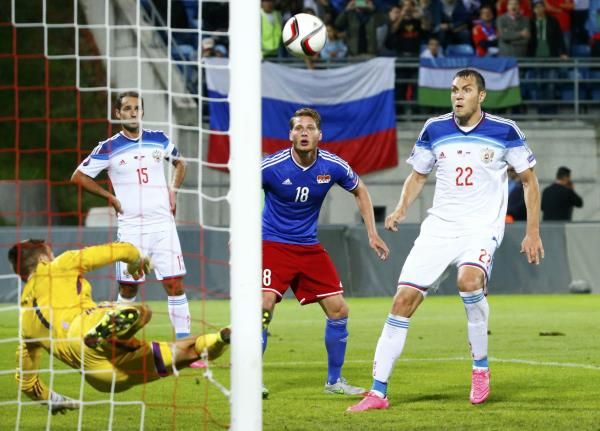 2015-09-08t201157z_481560579_lr2eb981k3mtz_rtrmadp_3_soccer-euro_reuters