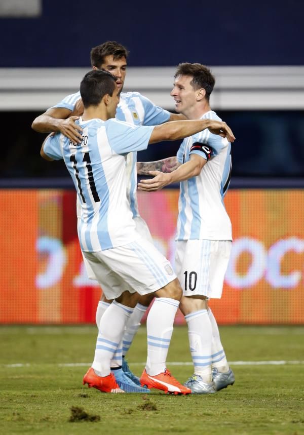 2015-09-09t044453z_113660266_nocid_rtrmadp_3_soccer-mexican-national-team-vs-argentina_reuters