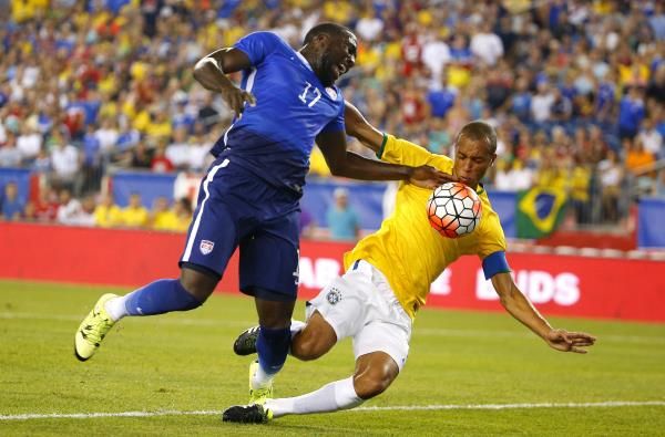 2015-09-09t014309z_1235495473_nocid_rtrmadp_3_soccer-international-men-s-soccer-friendly-brazil-at-usa_reuters