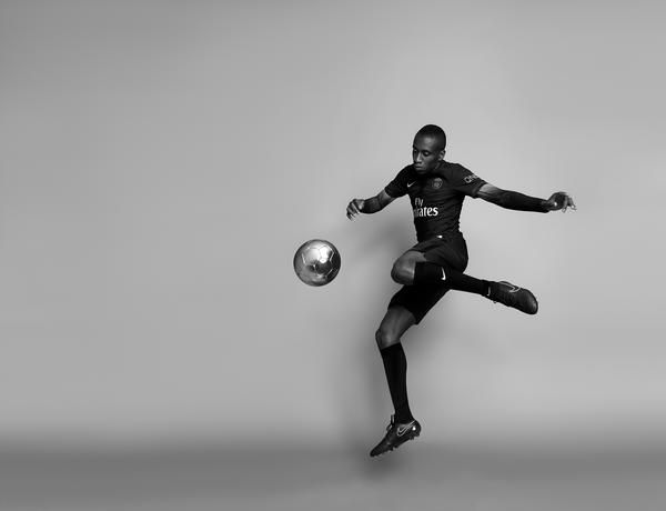 PSG_DarkLight_BMatuidi_native_600