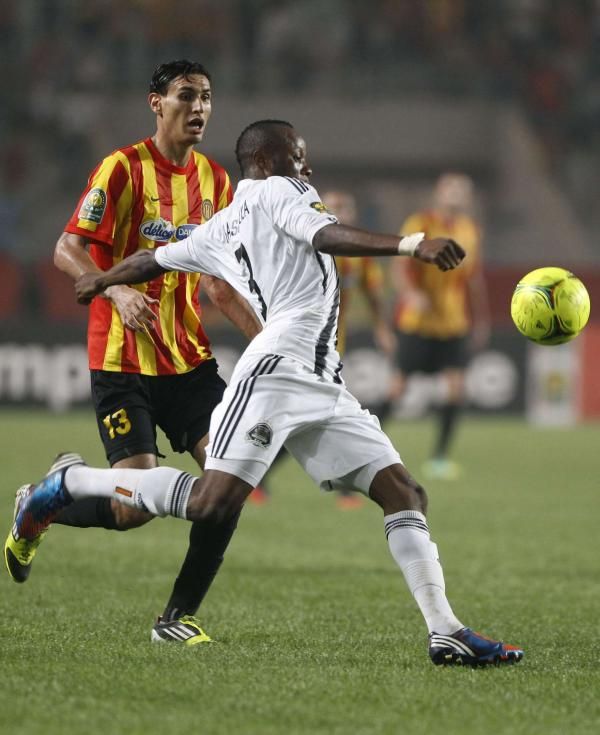2012-10-20t224355z_1954490331_gm1e8al0ig601_rtrmadp_3_soccer_reuters