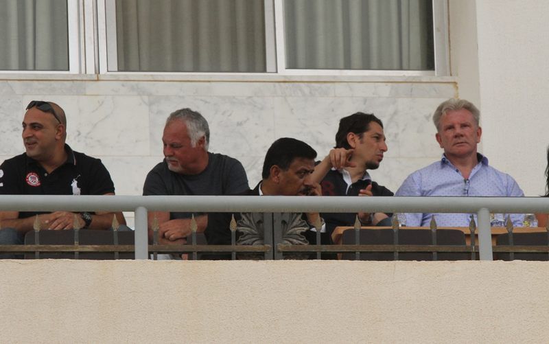 الجهاز الفني خلال رصده لمباراة الصريح والبقعة اليوم