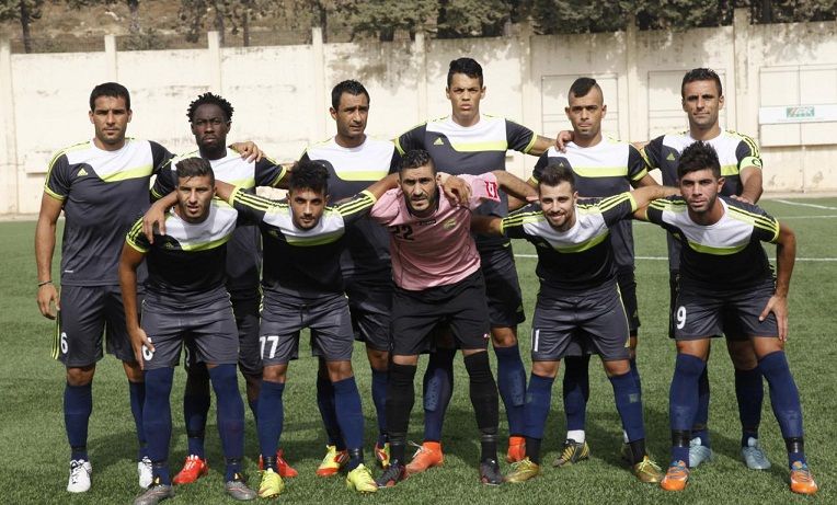 فريق العهد قبل مباراته مع النجمة أمس في كأس النخبة