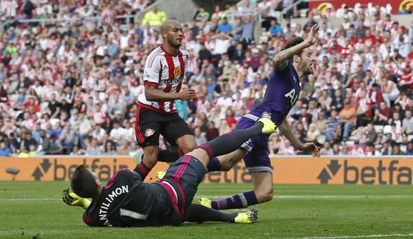 2015-09-13t141621z_85155381_mt1aci14005970_rtrmadp_3_soccer-england-sun-tot_reuters
