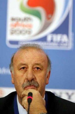  المدرب الأسباني فيسنتي دل بوسكي 