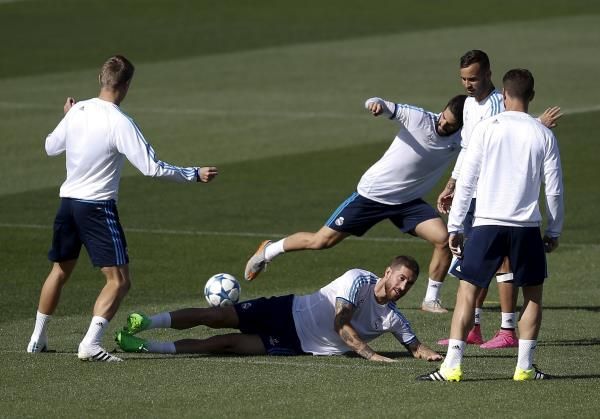 2015-09-14t103509z_1237352246_gf10000205323_rtrmadp_3_soccer-champions-mad-sha_reuters