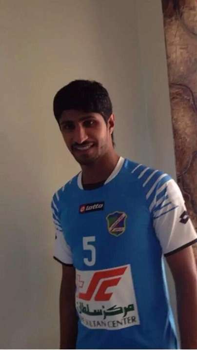 ندا بقميص السالمية بعد سنوات طويلة لم يخلع رداء القادسية