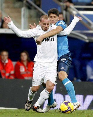 شنايدر في المباراة التي اصيب فيها يوم السبت امام ريكرياتيفو