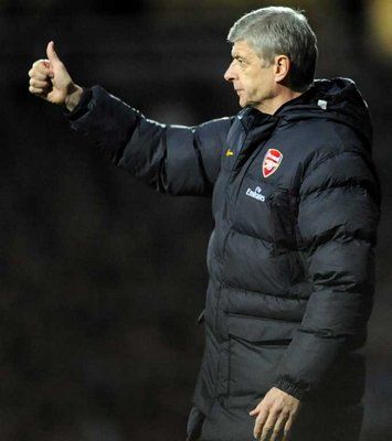 الفرنسـي آرسـيــن فـيـنـغـر