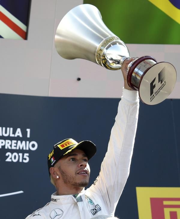 2015-09-06t142657z_1161636930_lr2eb96144low_rtrmadp_3_motor-racing-prix_reuters
