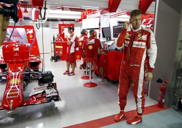 2015-09-18t145035z_207280532_gf10000211274_rtrmadp_3_motor-racing-prix_reuters