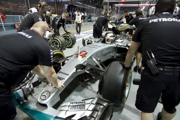 2015-09-18t115718z_17323395_gf10000210981_rtrmadp_3_motor-racing-prix_reuters