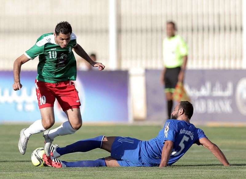 الوحدات  اجتاز كفرسوم وتمسك بالصدارة