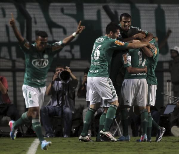 2013-04-11t234804z_398134413_gm1e94c0lmb01_rtrmadp_3_soccer-latam-libertadores_reuters