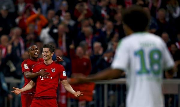2015-09-22t193617z_292690843_lr2eb9m1ig693_rtrmadp_3_germny-soccer_reuters