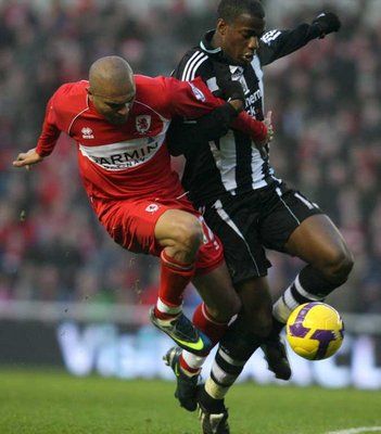 جانب من لقـاء ميدلزبـره ونيوكاسـل