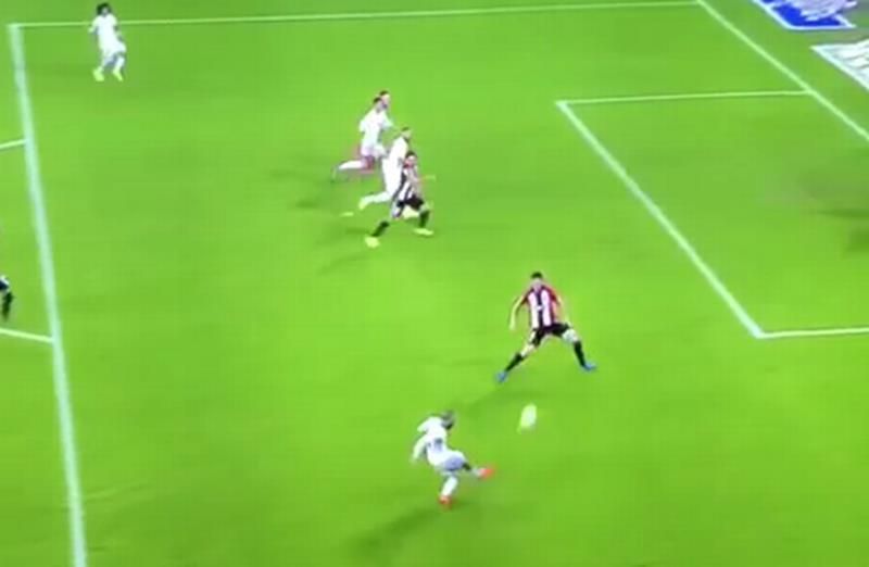 Benzema-steals-Ronaldos-500%20(2)