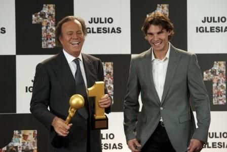 المطرب خوليو إجليسياس مع نادال