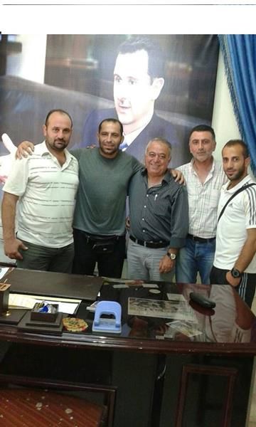 رئيس نادي جبلة ومدير الكرة مع رعد فران وحاج عمر