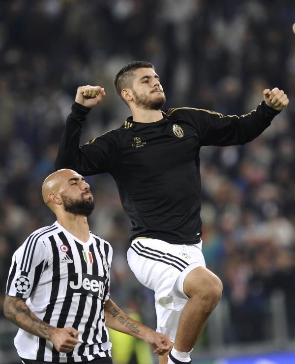 2015-09-30t205113z_111089435_lr1eb9u1lx2i9_rtrmadp_3_soccer-champions-juv-sev_reuters