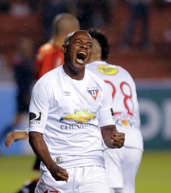 2015-10-01t043627z_1252785775_gf10000228412_rtrmadp_3_soccer-sudamericana_reuters